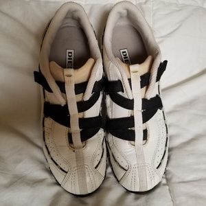 Deisel Explorer Tennis shoes in white and blk
